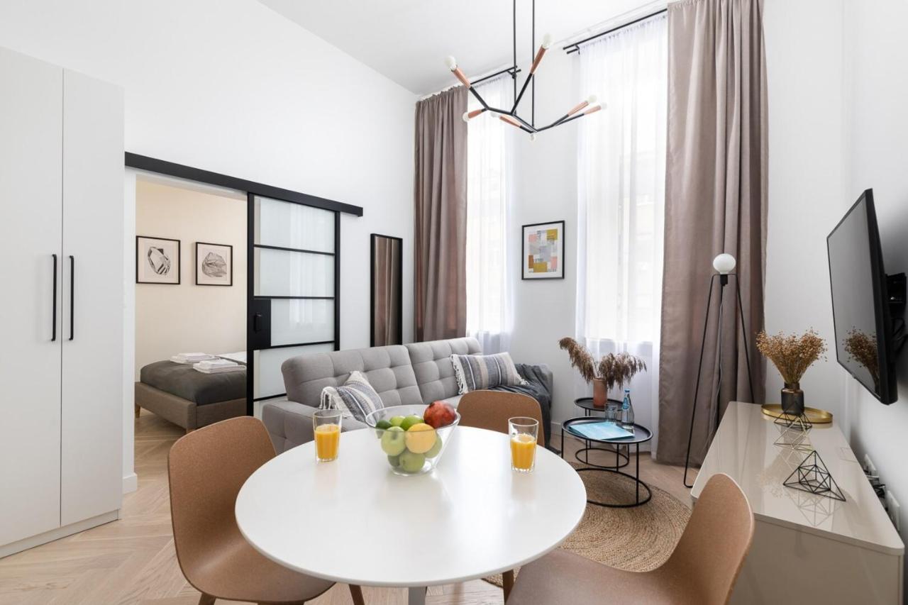 Boduena 4 - Elegant In Centre By Renters *