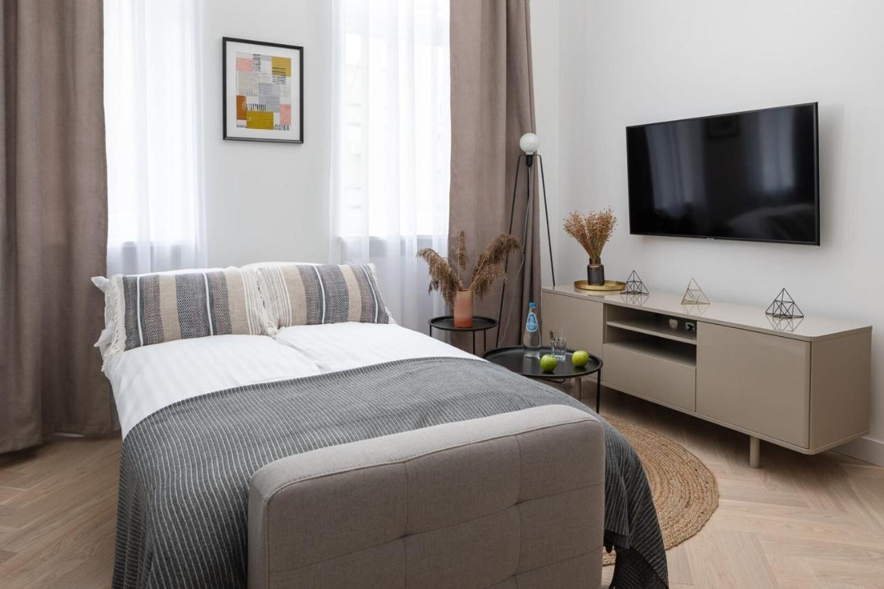 Boduena 4 - Elegant In Centre By Renters