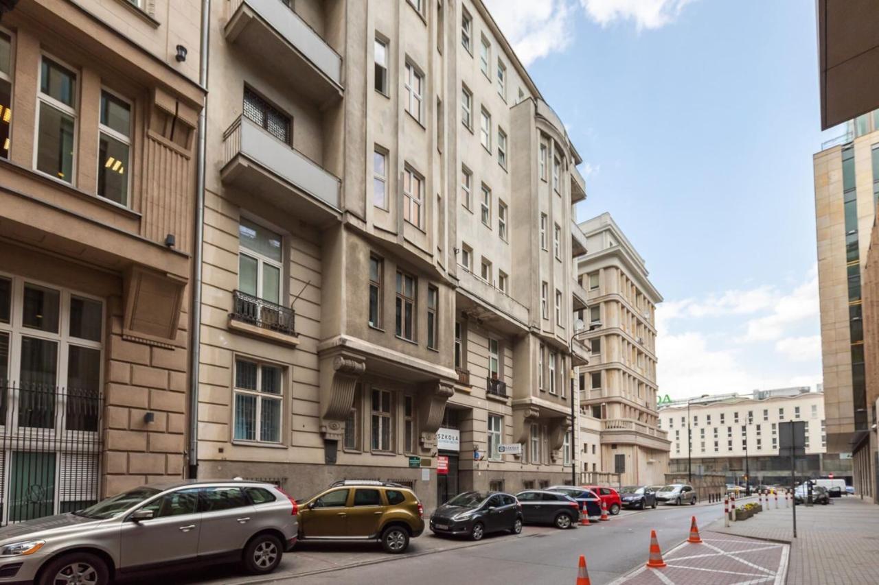 Boduena 4 - Elegant In Centre By Renters Apartment *